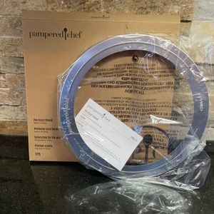 Pie Crust Shield NEW! NEVER USED!!